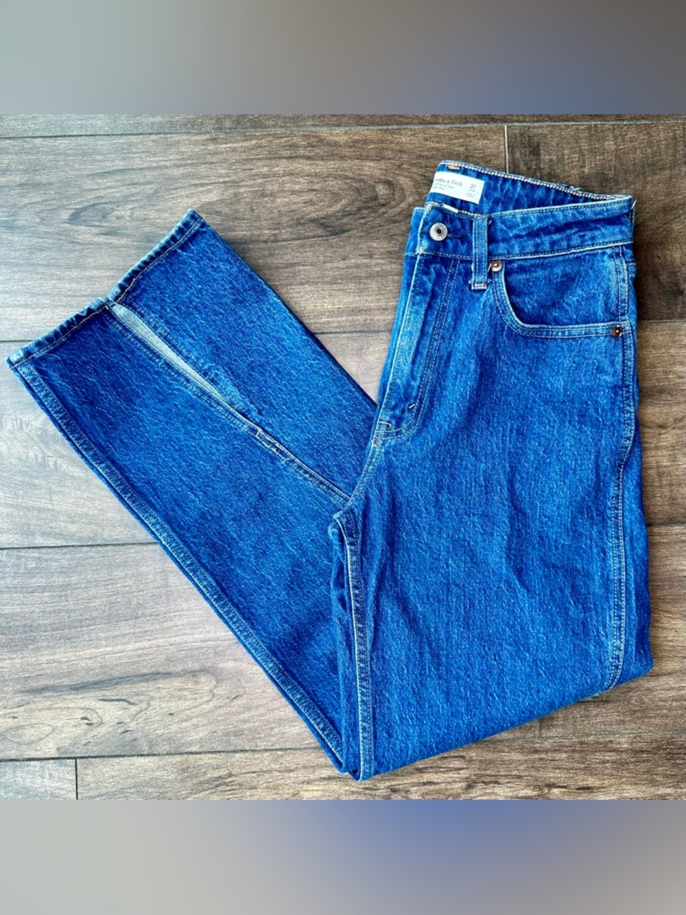 Abercrombie & Fitch 90s Relaxed High Rise Jeans - Size 27 Short - Curve Love